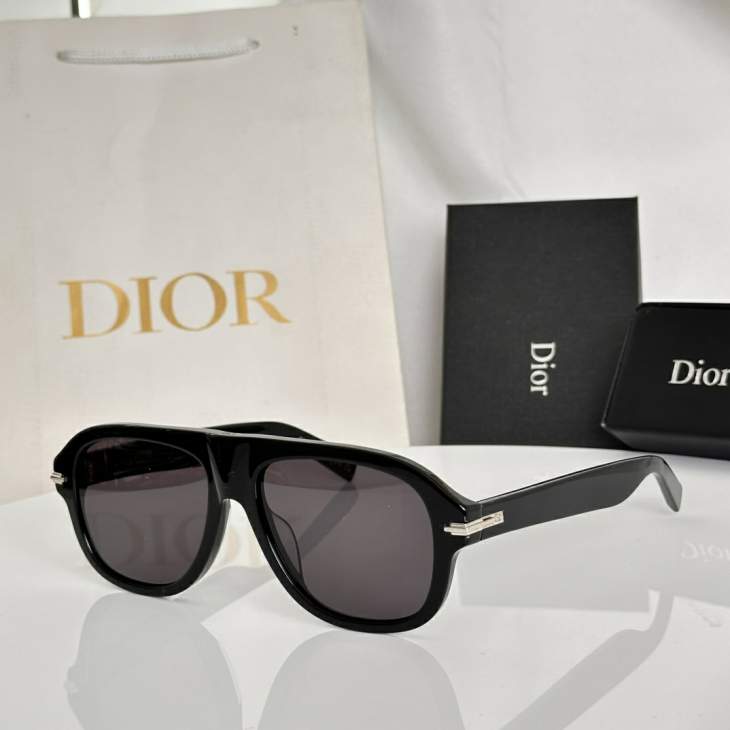Picture of Dior Sunglasses _SKUfw79480187fw